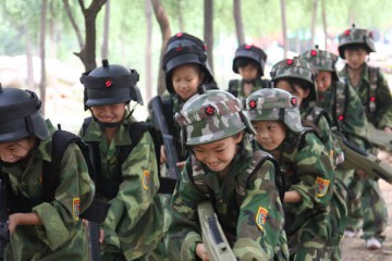 軍事拓展訓(xùn)練